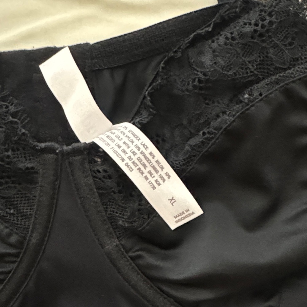 Auden Black Lace Underwire Bra - Picture 3 of 3